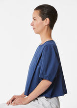 Laden Sie das Bild in den Galerie-Viewer, T-Shirt in Ocre, Blau und Weiß
